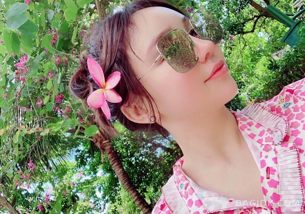 불가리 Bulgari BVLGAR Pavé 라운드 귀걸이 상세 이미지