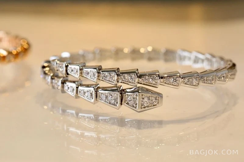 불가리 Bulgari Serpenti Pavé 싱글 코일 브레이슬릿 상세 이미지