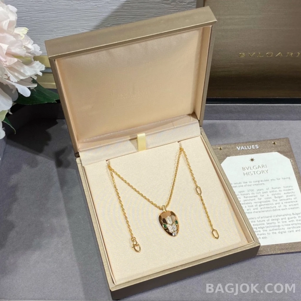 불가리 Bvlgari Serpenti Malachite 목걸이 상세 이미지