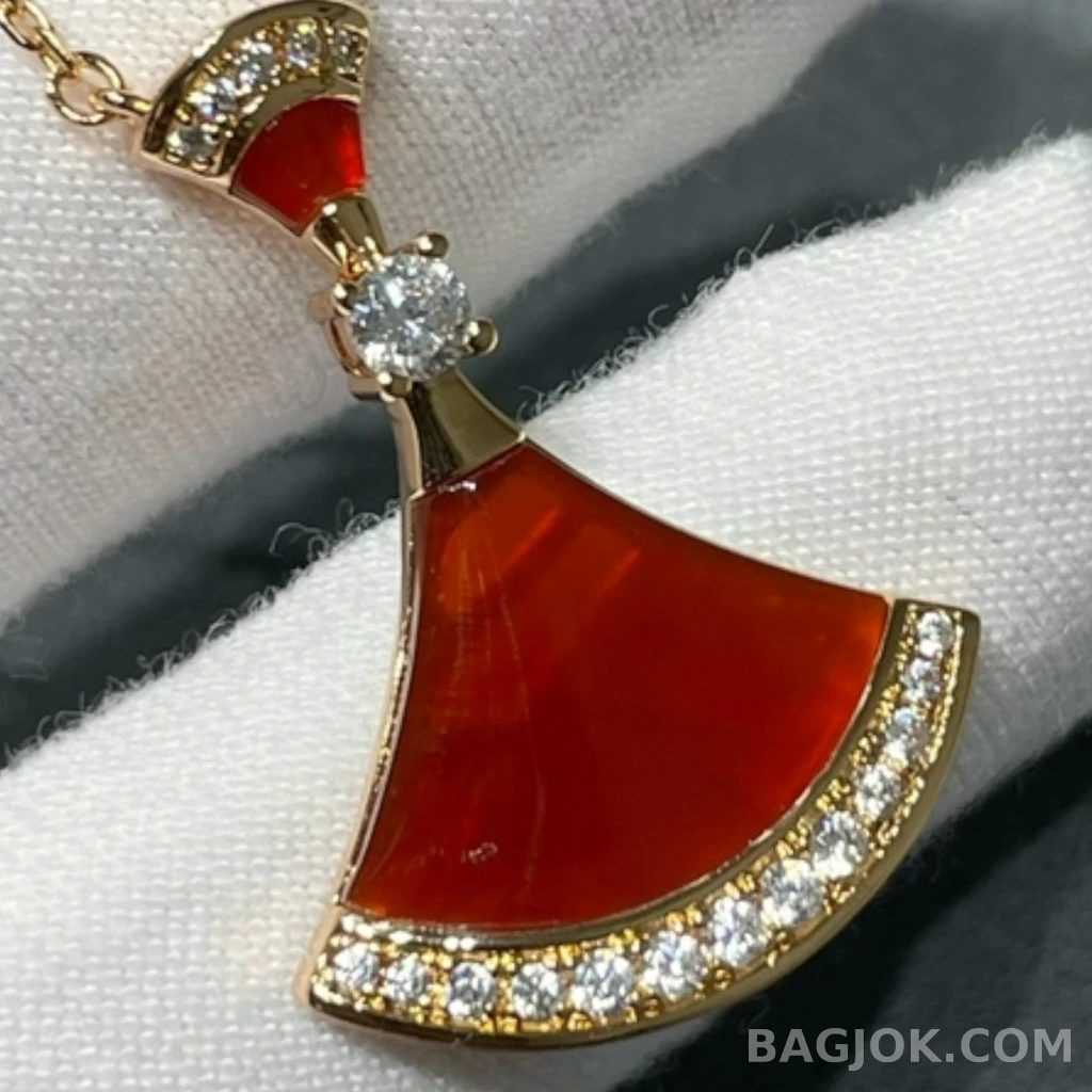 불가리 Bulgari Diva's Dream Half Pavé 목걸이 상세 이미지