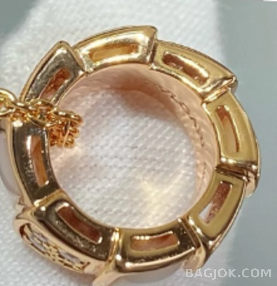 불가리 Bulgari Serpenti Viper Half Pavé 목걸이 상세 이미지
