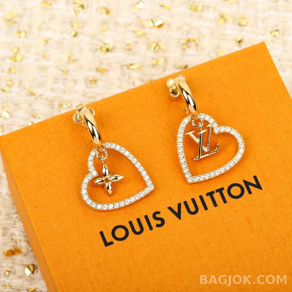 루이비통 Louis Vuitton 하트 로고 귀걸이 상세 이미지