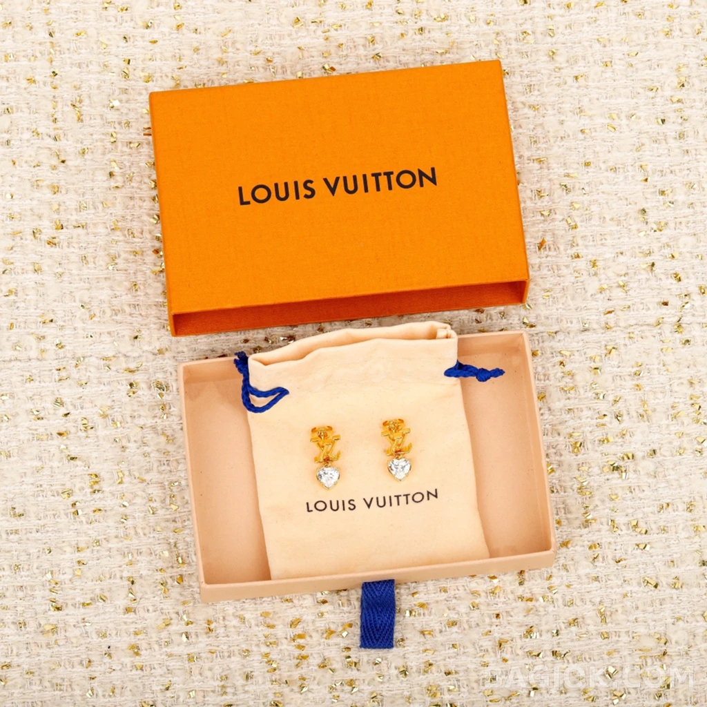 루이비통 Louis Vuitton 하트 스톤 로고 귀걸이 상세 이미지