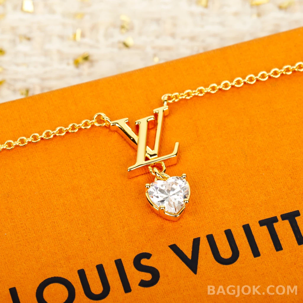 루이비통 Louis Vuitton 하트 스톤 로고 목걸이 상세 이미지