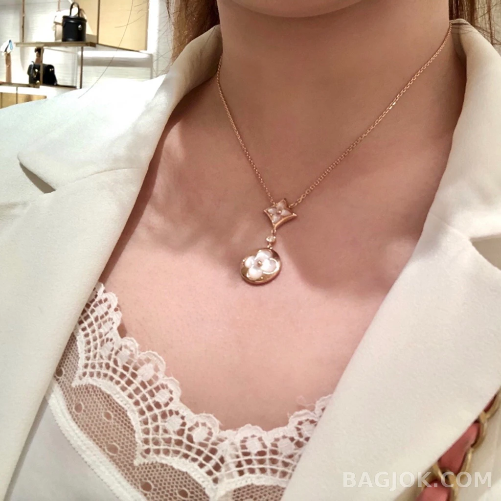 루이비통 Louis Vuitton Color Blossom BB 목걸이 상세 이미지