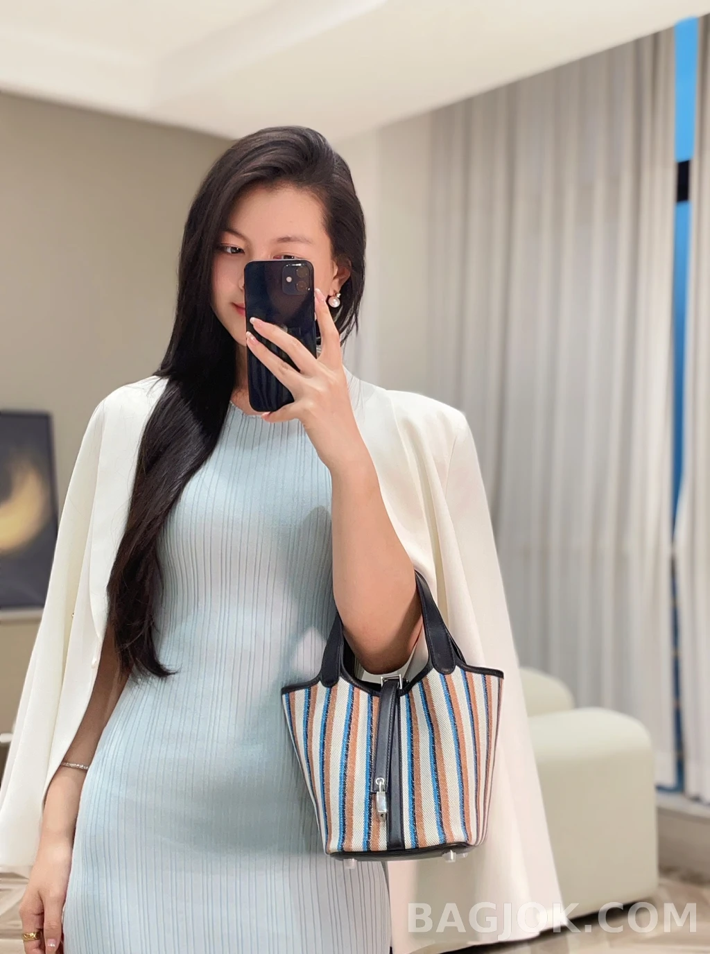 에르메스 Hermes 피코탄 락 18 캔버스 페인팅 '사랑의 미학' 상세 이미지