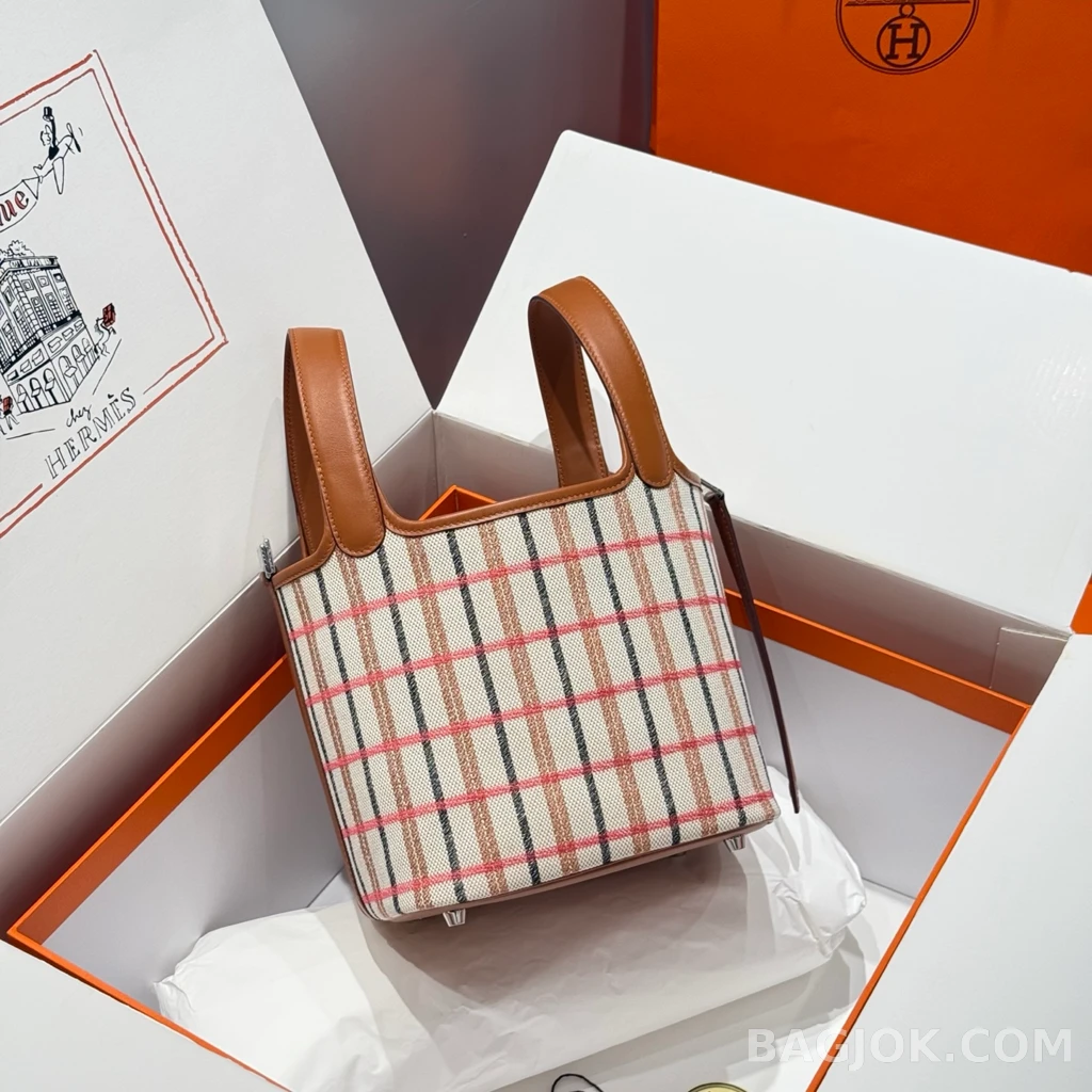 에르메스 Hermes 피코탄 락 18 캔버스 페인팅 '사랑의 미학' 상세 이미지