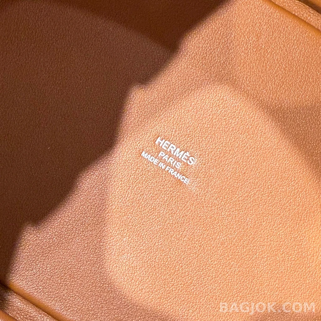 에르메스 Hermes 피코탄 락 18 캔버스 페인팅 '사랑의 미학' 상세 이미지
