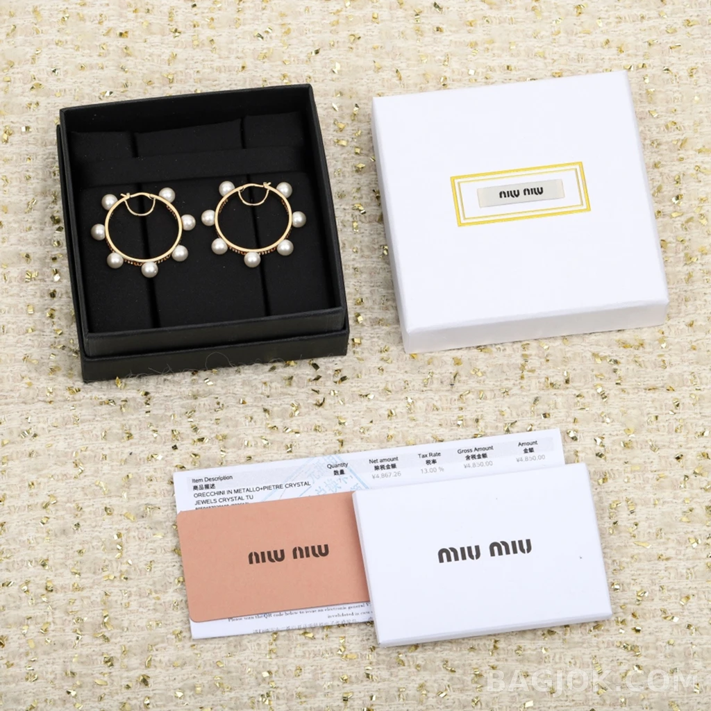미우미우 Miu Miu 펄 서클 귀걸이 상세 이미지