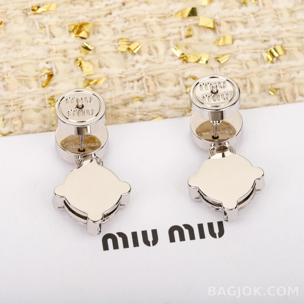 미우미우 Miu Miu 로고 스톤 귀걸이 상세 이미지