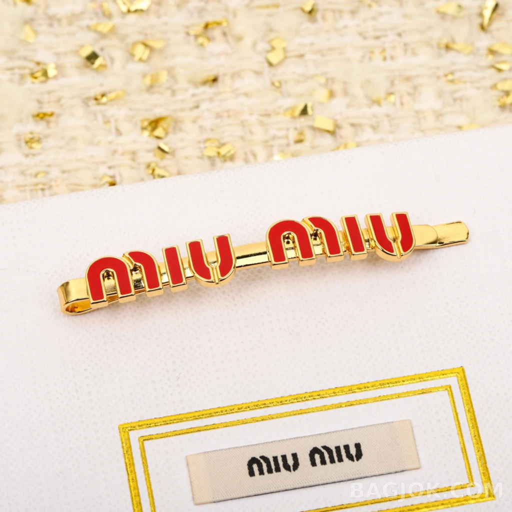 미우미우 Miu Miu 로고 헤어클립 상세 이미지