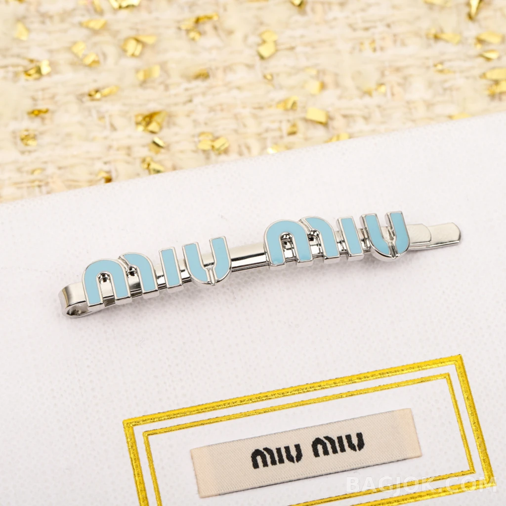 미우미우 Miu Miu 로고 헤어클립 상세 이미지