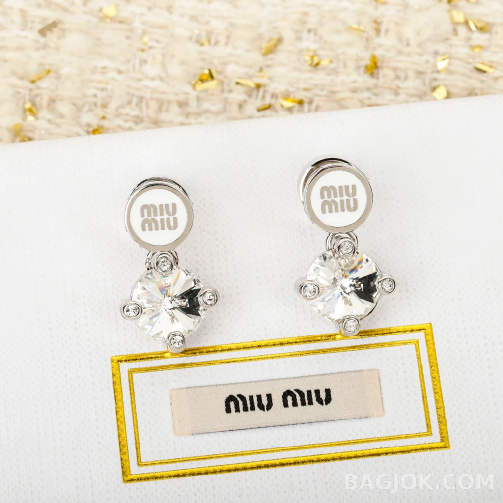 미우미우 Miu Miu 로고 스톤 드롭 귀걸이 상세 이미지