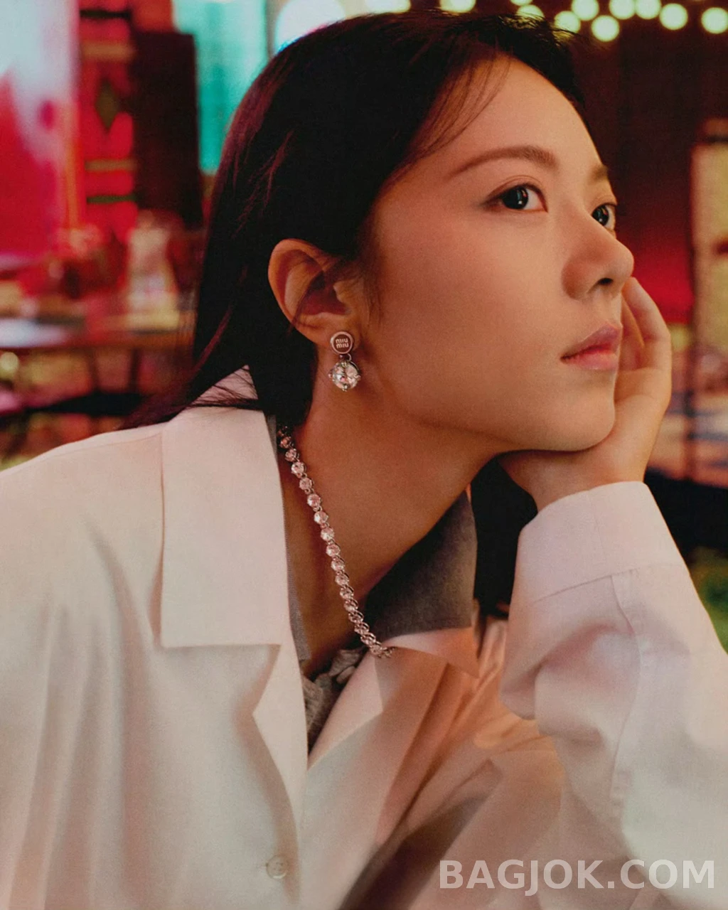 미우미우 Miu Miu 로고 스톤 드롭 귀걸이 상세 이미지