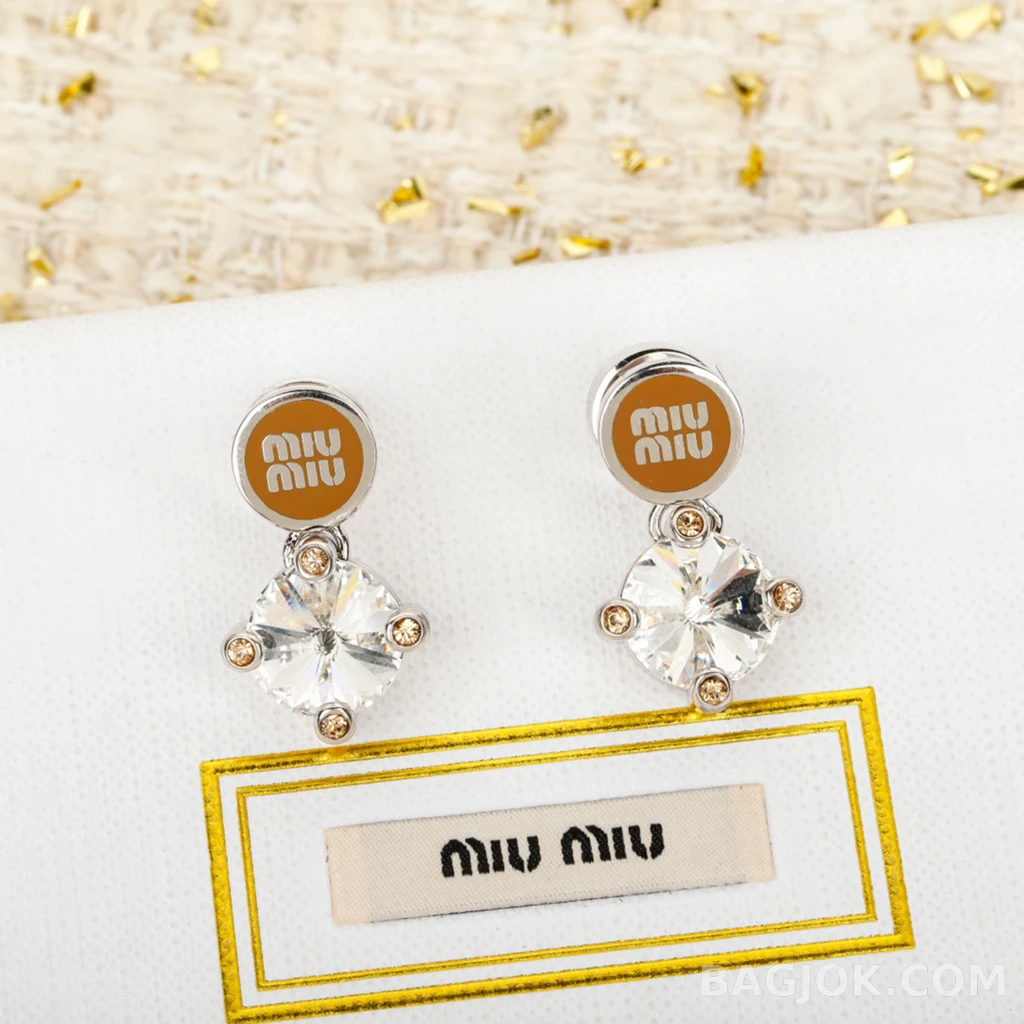 미우미우 Miu Miu 로고 스톤 드롭 귀걸이 상세 이미지