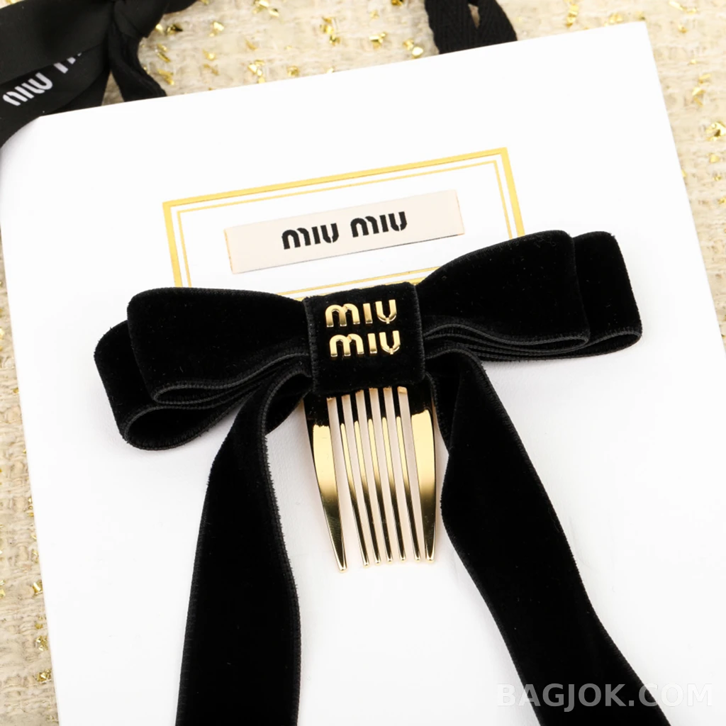 미우미우 Miu Miu 벨벳 리본 헤어콤 상세 이미지