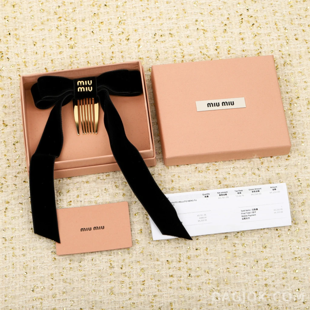 미우미우 Miu Miu 벨벳 리본 헤어콤 상세 이미지