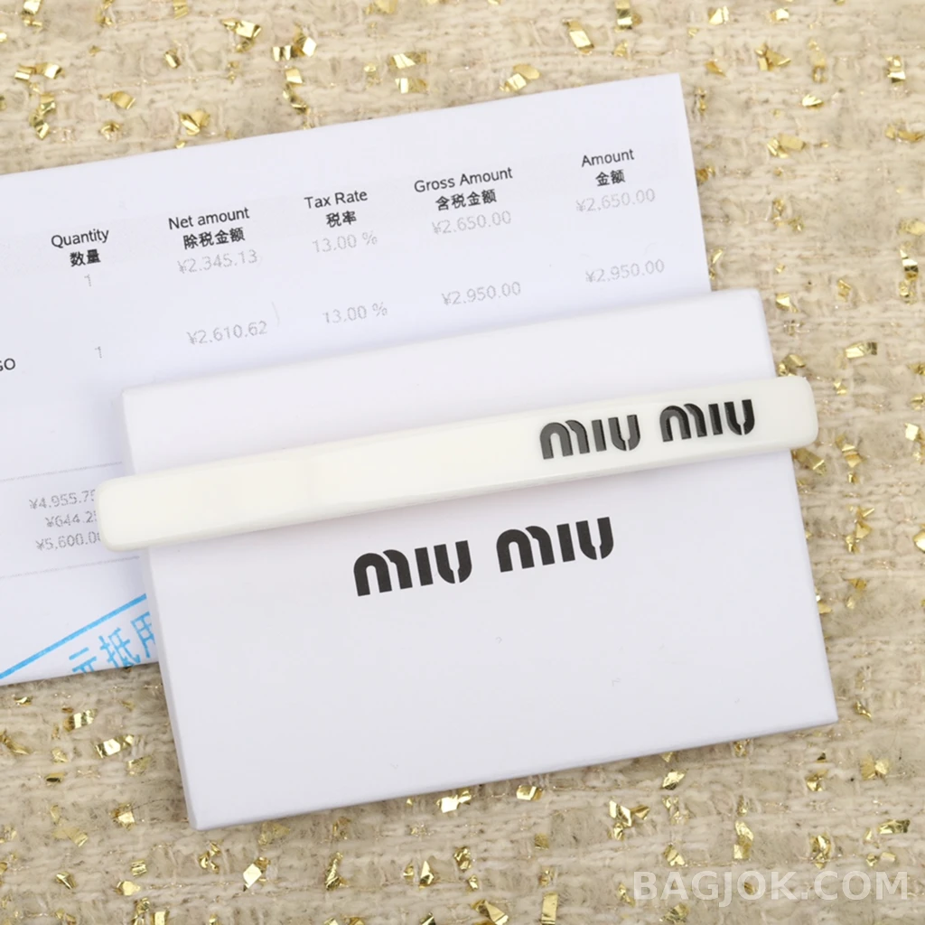 미우미우 Miu Miu 심플 로고 헤어클립 상세 이미지