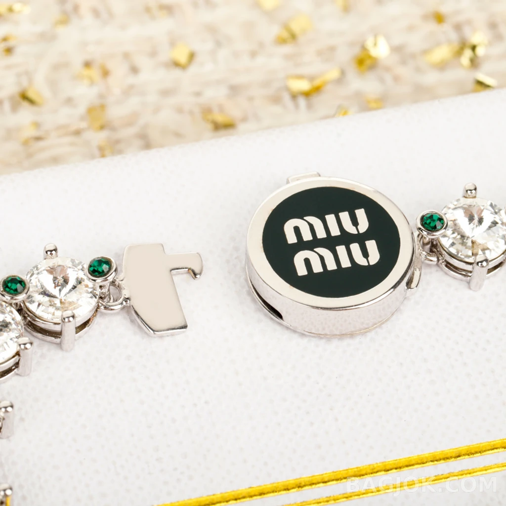 미우미우 Miu Miu 스톤 로고 팔찌 상세 이미지