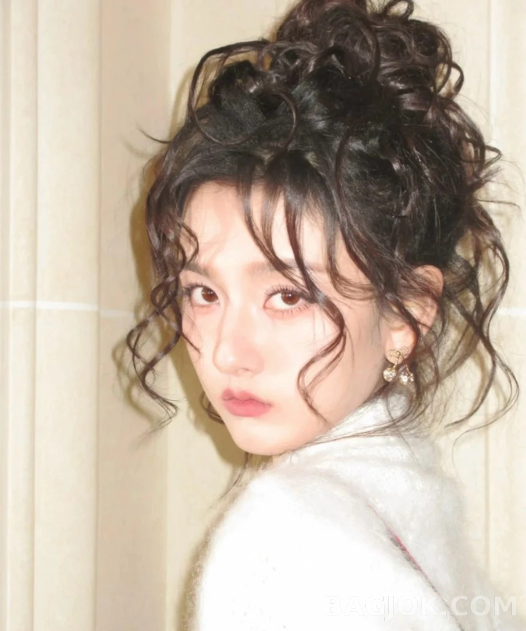 발렌티노 Valentino 체리 풀스톤 귀걸이 상세 이미지