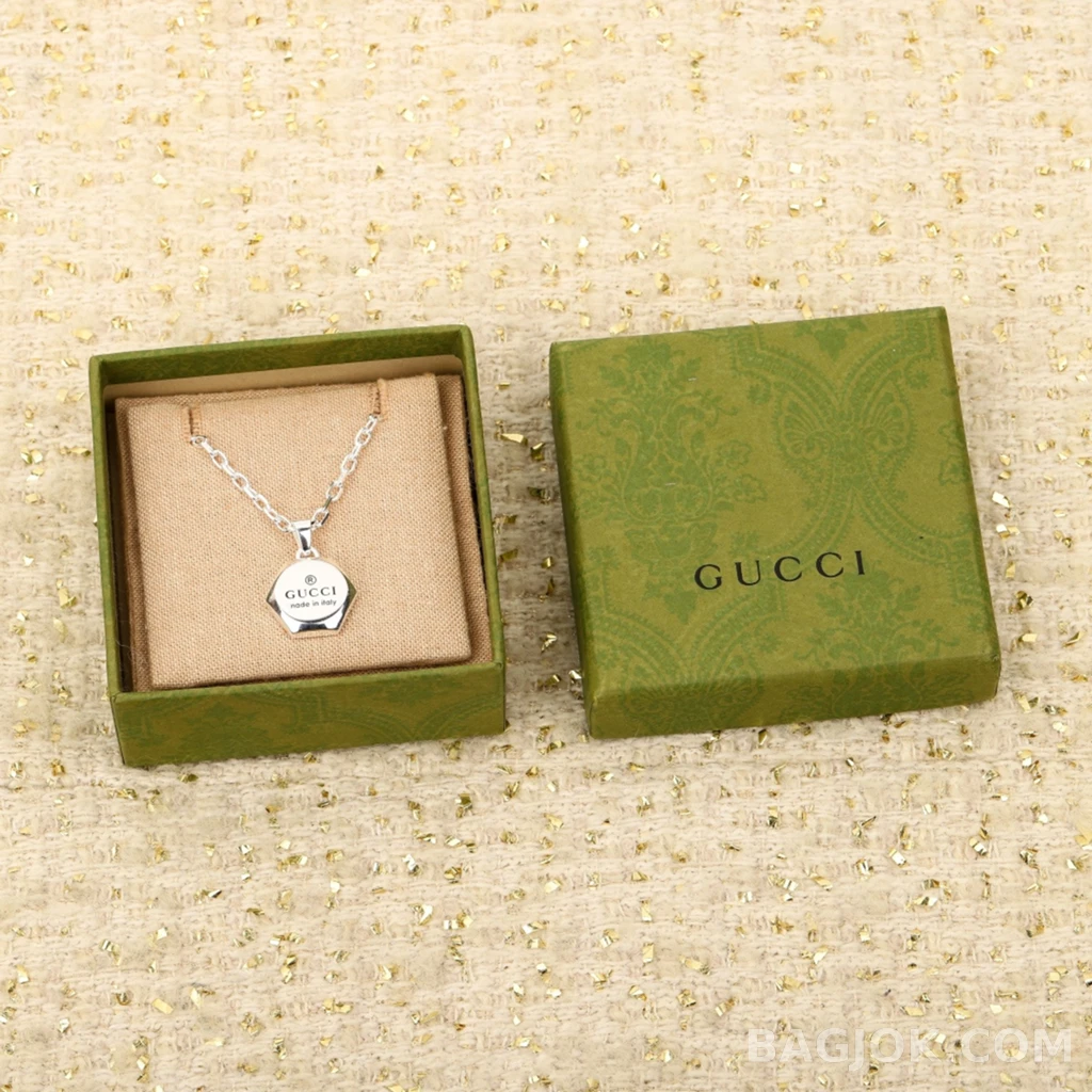 구찌 Gucci 헥사곤 펜던트 목걸이 상세 이미지