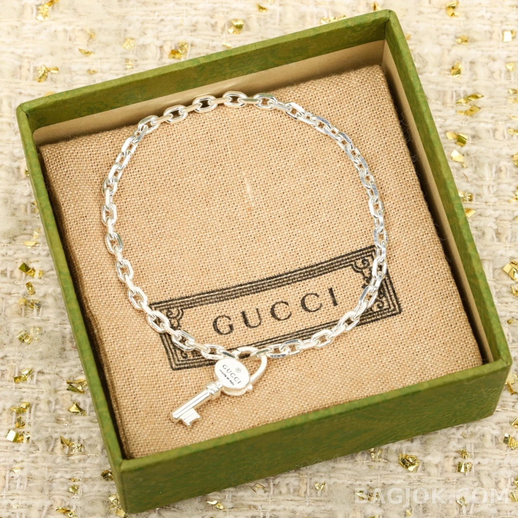 구찌 Gucci 키 참 팔찌 상세 이미지