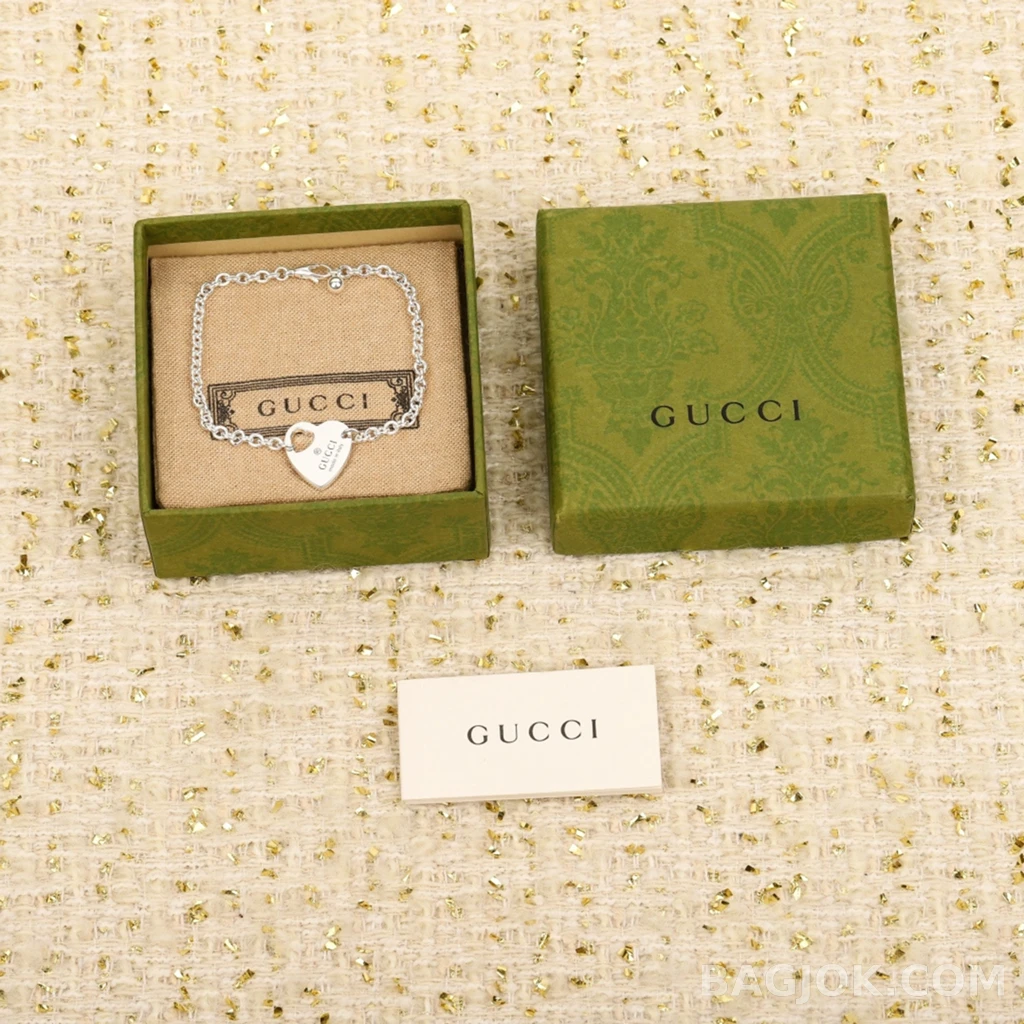 구찌 Gucci 하트 펜던트 팔찌 상세 이미지