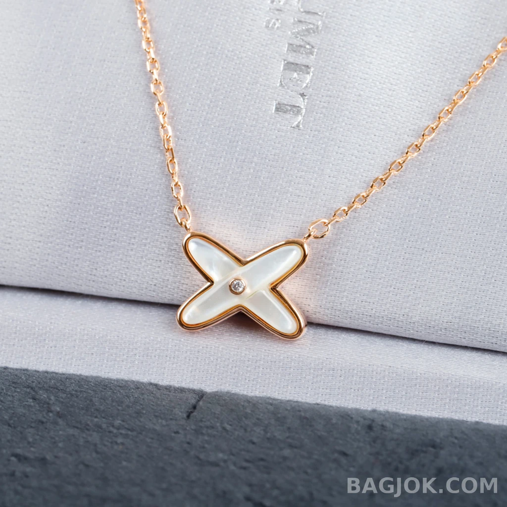 쇼메 Chaumet Jeux de Liens 크로스 목걸이 상세 이미지