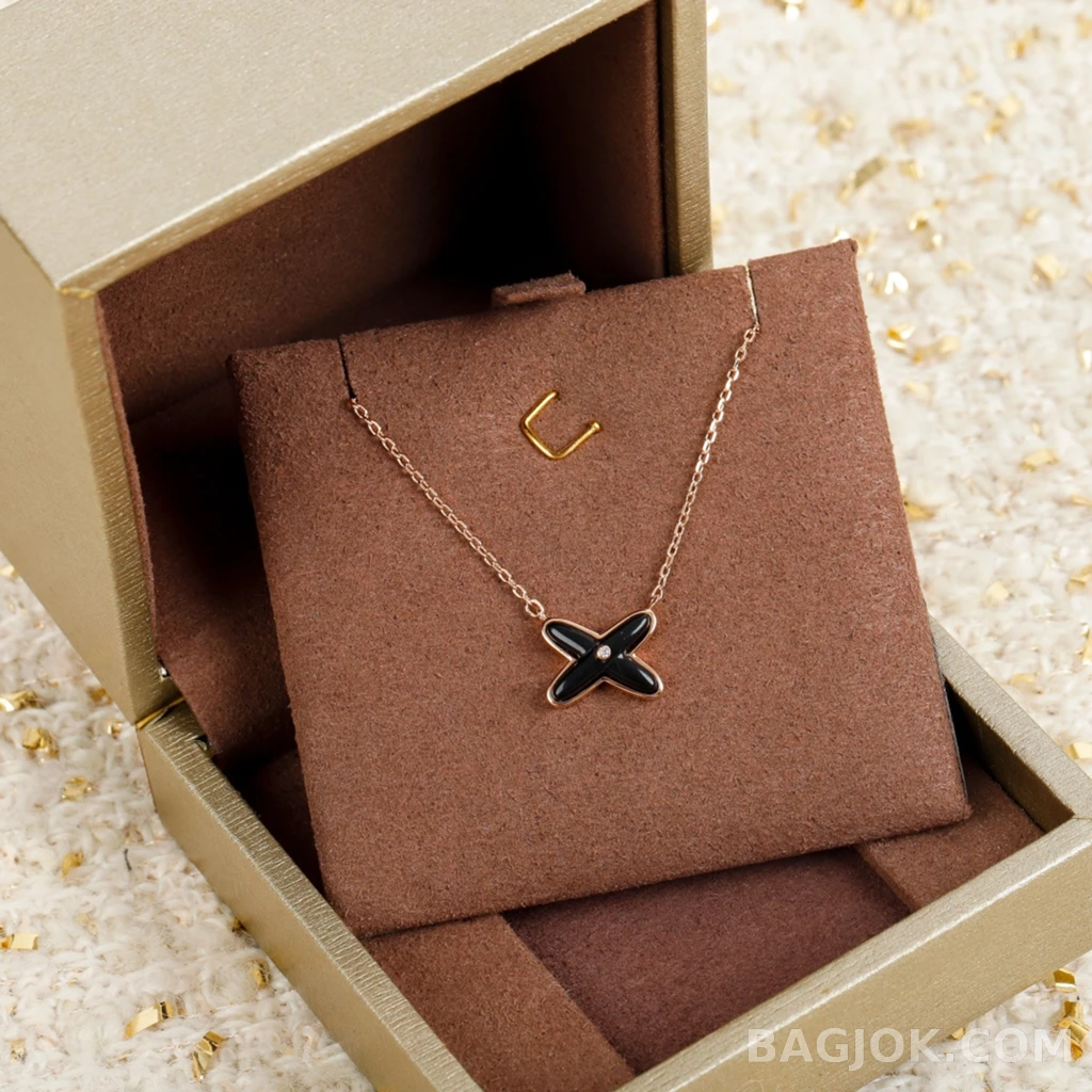 쇼메 Chaumet Liens 크로스 펜던트 목걸이 상세 이미지