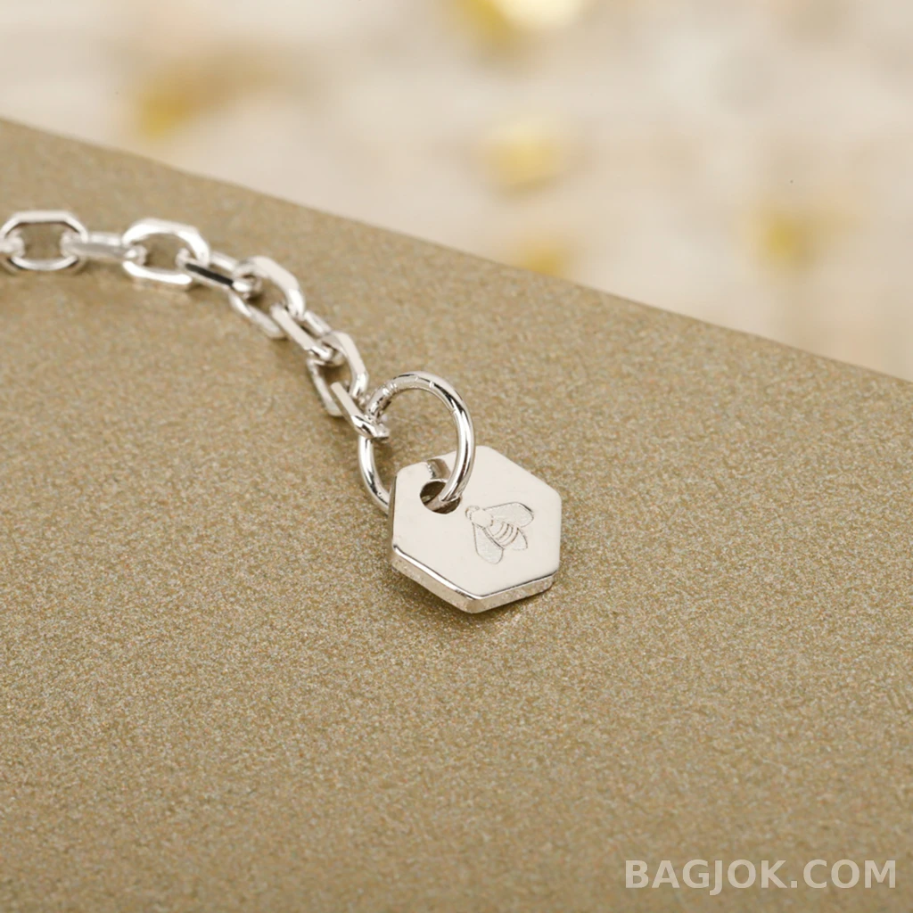 쇼메 Chaumet Bee My Love 헥사곤 슬라이드 목걸이 상세 이미지