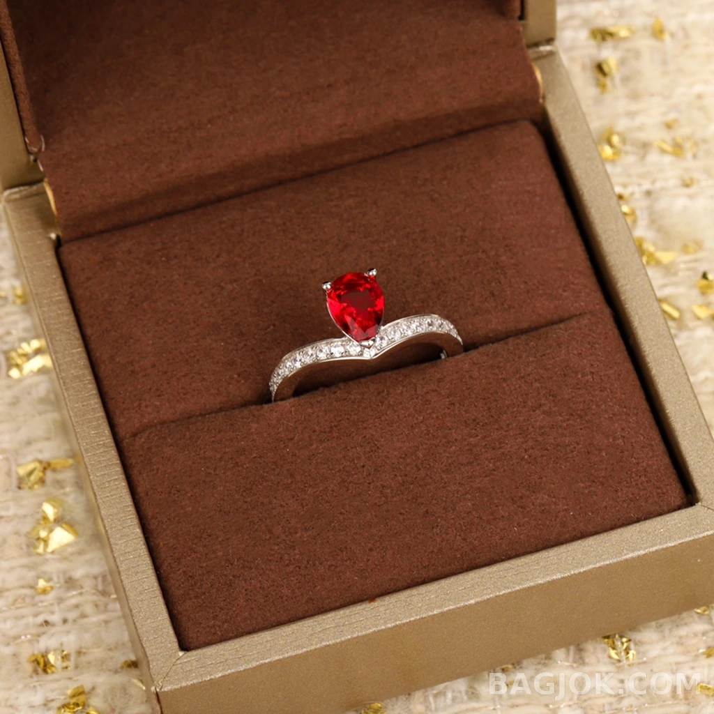 쇼메 Chaumet Joséphine 레드 스톤 반지 상세 이미지