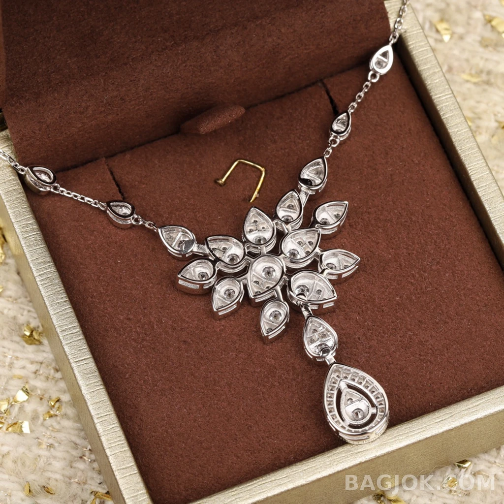 쇼메 Chaumet Joséphine 티어드롭 풀스톤 목걸이 상세 이미지