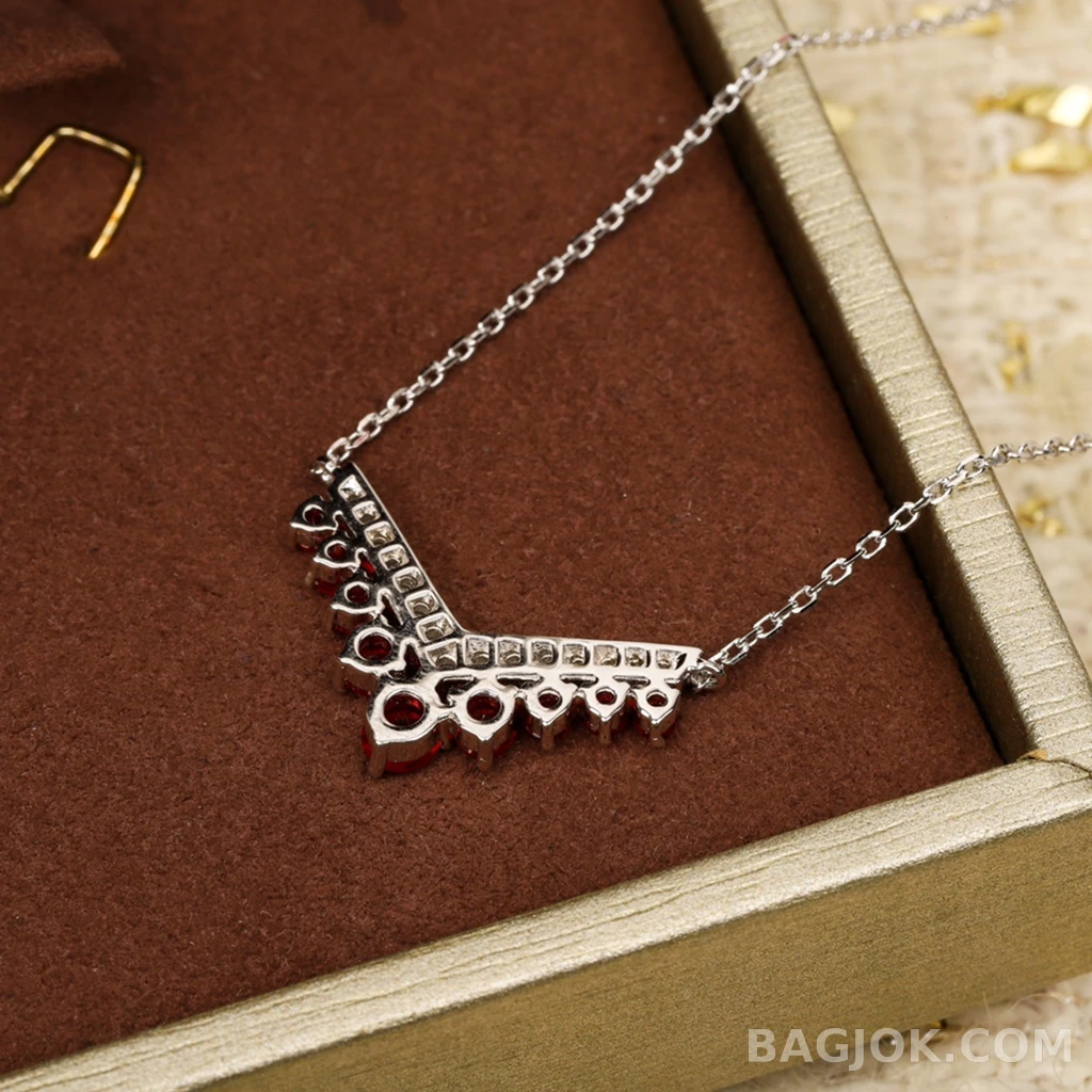 쇼메 Chaumet Joséphine V라인 레드 스톤 목걸이 상세 이미지