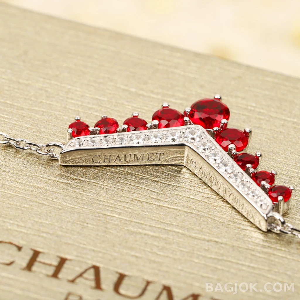 쇼메 Chaumet Joséphine V라인 레드 스톤 목걸이 상세 이미지
