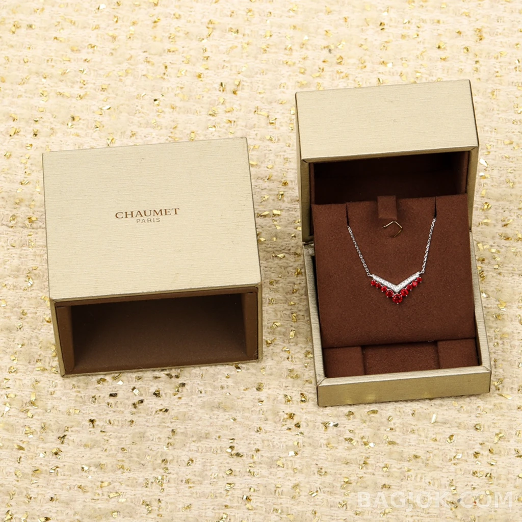 쇼메 Chaumet Joséphine V라인 레드 스톤 목걸이 상세 이미지