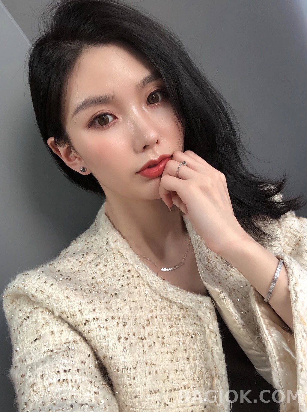 쇼메 Chaumet Bee My Love 헥사곤 바 목걸이 상세 이미지