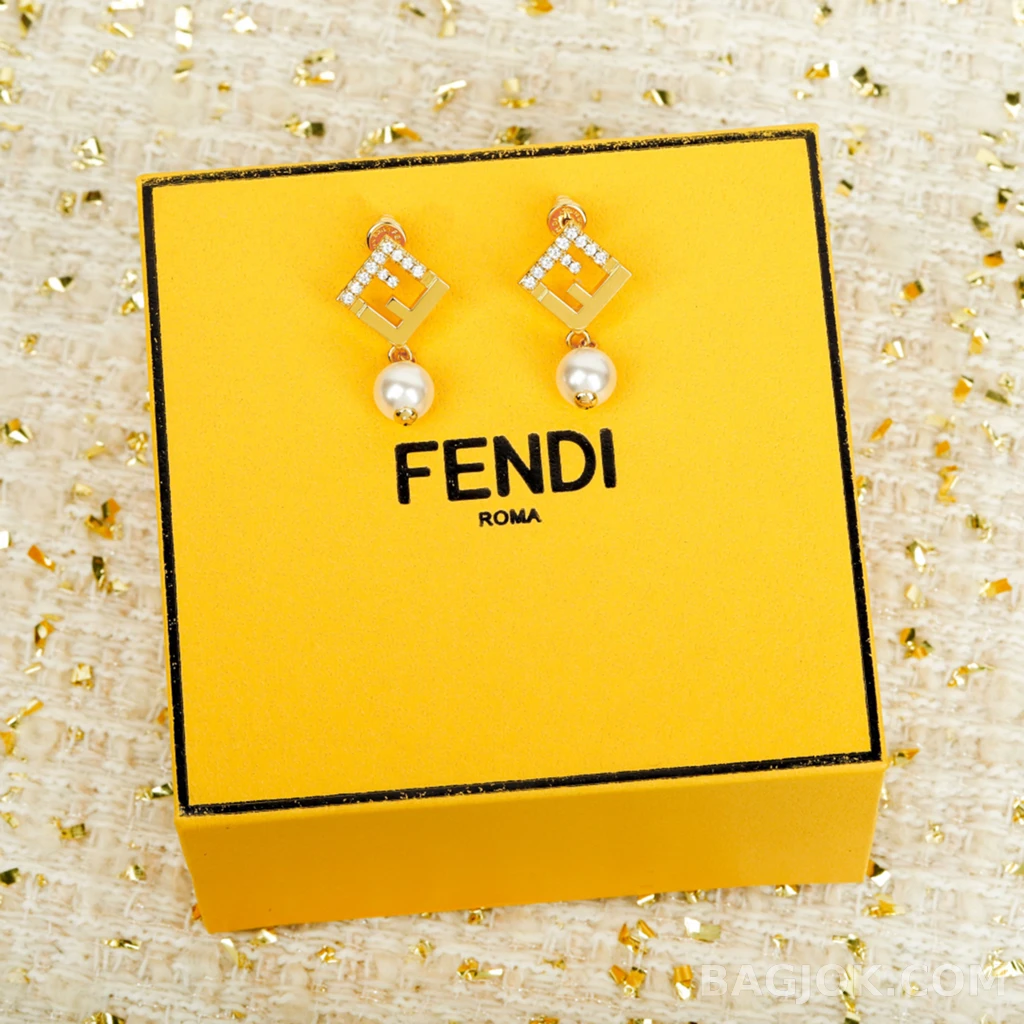 펜디 Fendi 로고 펄 귀걸이 상세 이미지