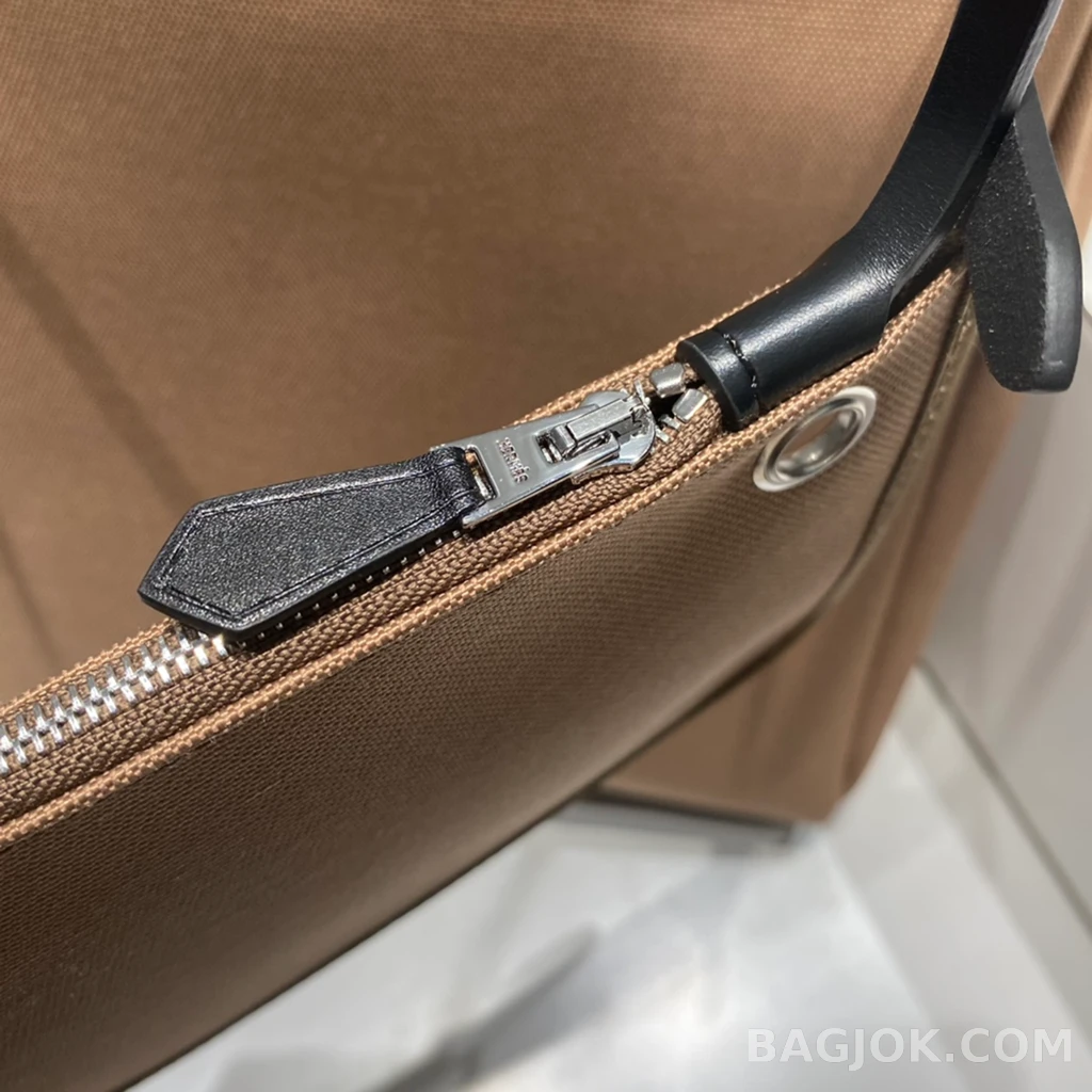 에르메스 Hermes A Dos Zip 백팩 상세 이미지