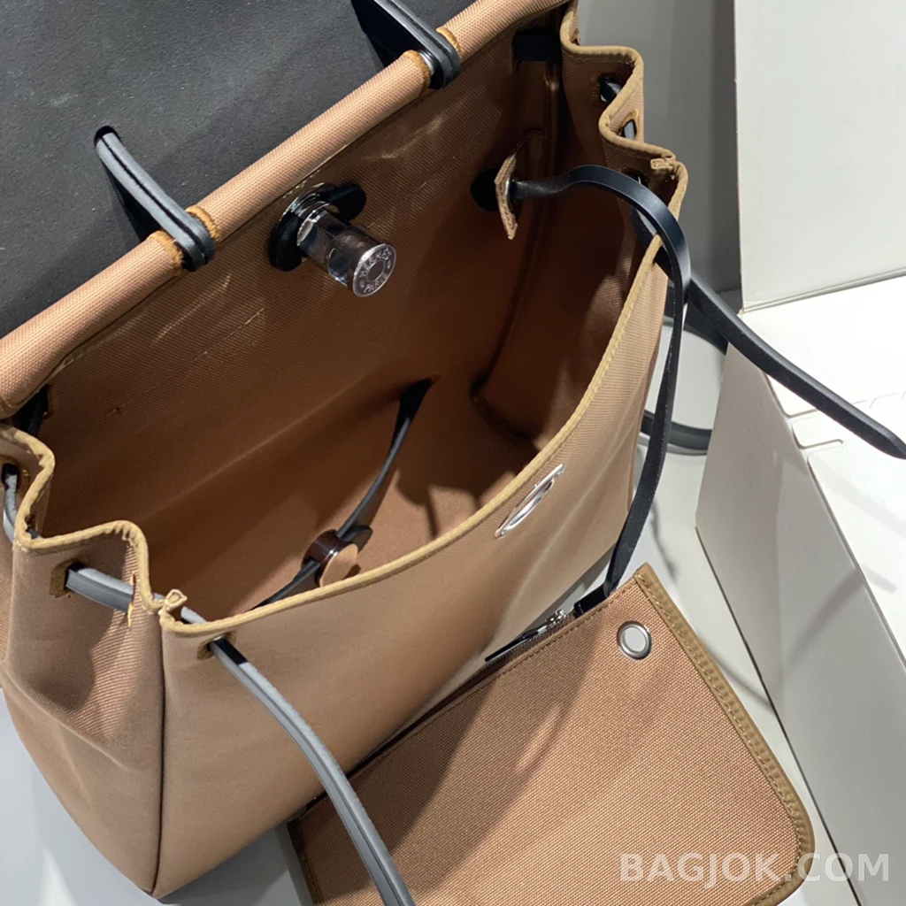 에르메스 Hermes A Dos Zip 백팩 상세 이미지