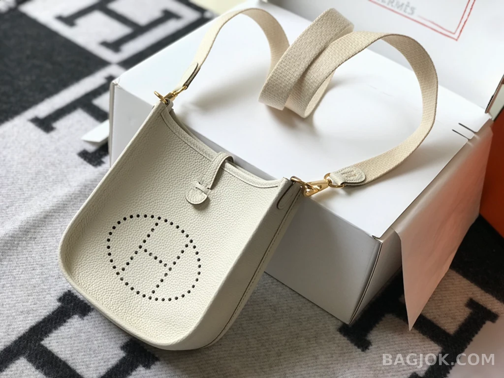 에르메스 Hermes 에블린 18 TC 카프스킨 ver.2 상세 이미지