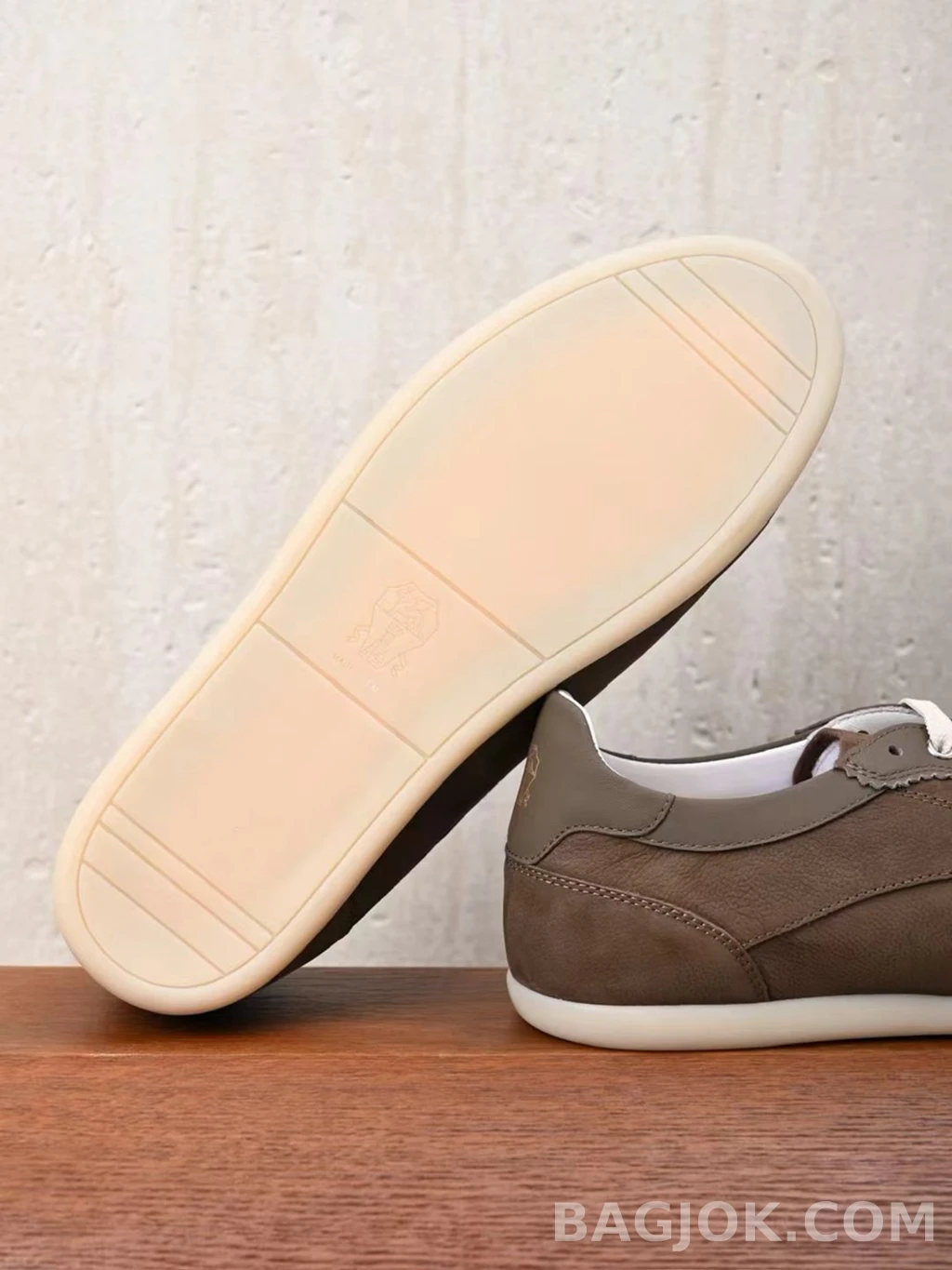 브루넬로 쿠치넬리 Brunello Cucinelli 스웨이드 스니커즈 상세 이미지
