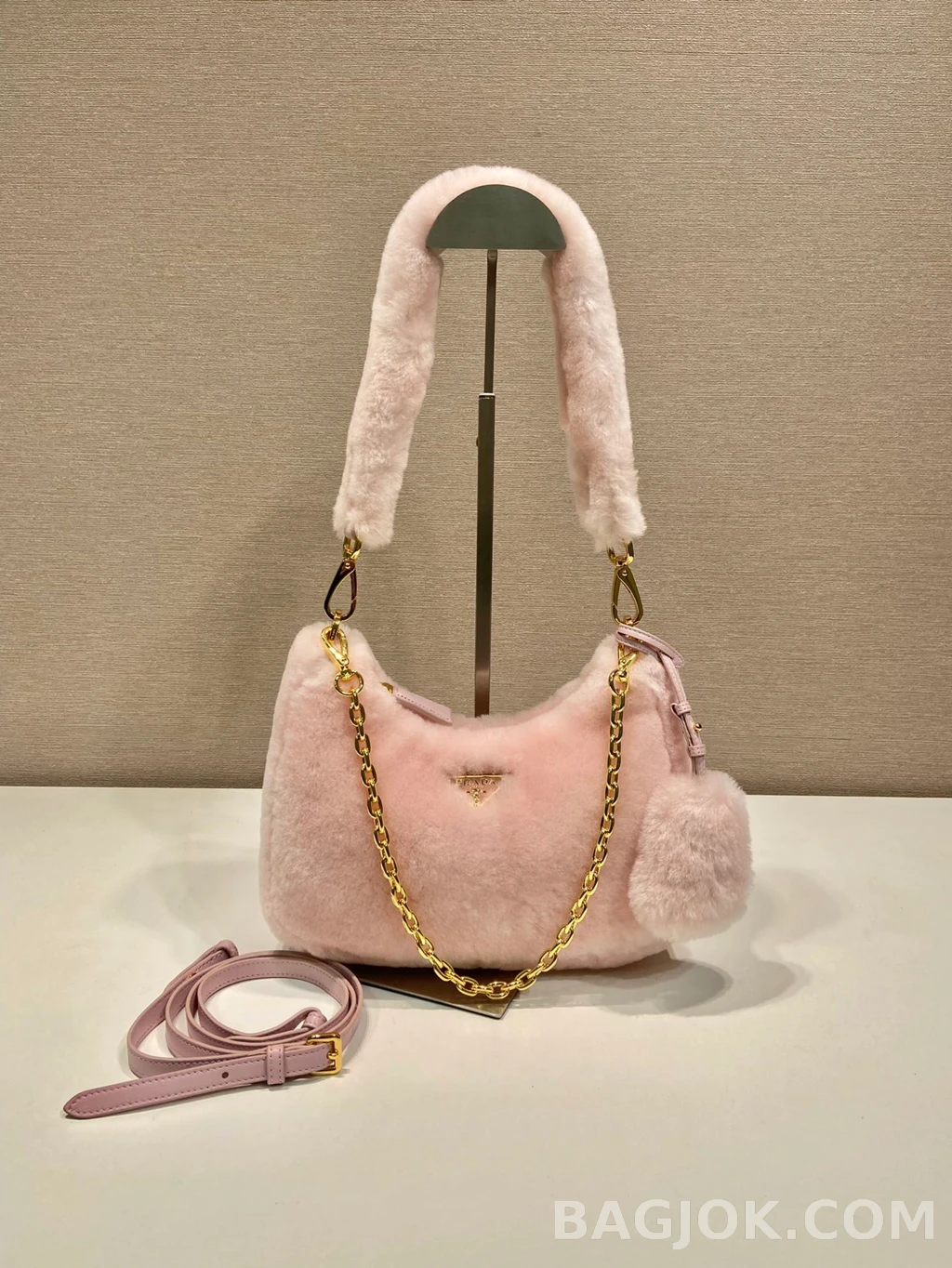 프라다 Prada 호보 퍼 백 상세 이미지