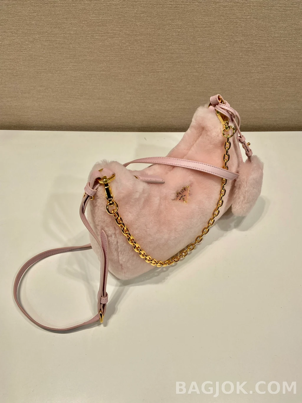프라다 Prada 호보 퍼 백 상세 이미지