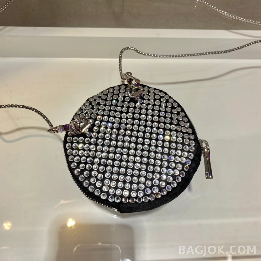 프라다 Prada 미니 라운드 코인 파우치 크리스탈 상세 이미지