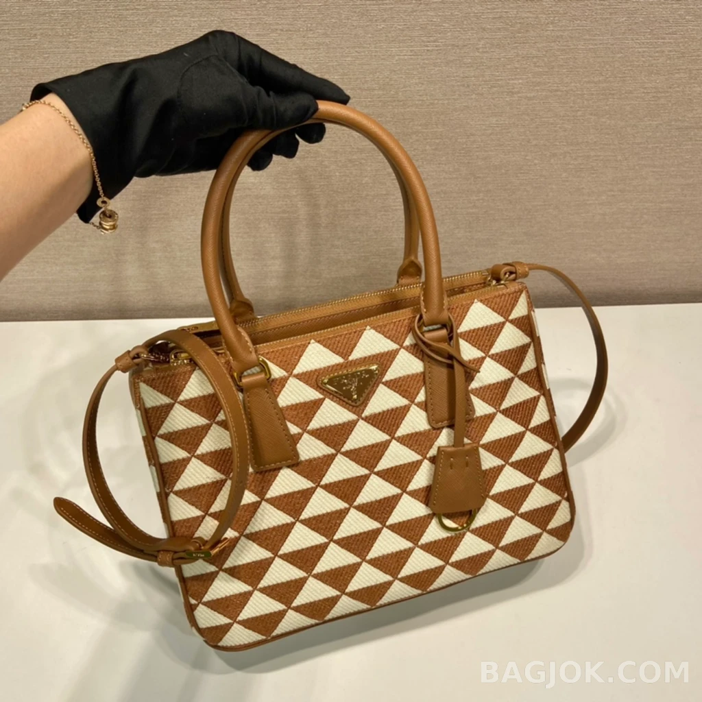 프라다 Prada 자수 패브릭 스몰 갤러리아 백 사피아노 상세 이미지