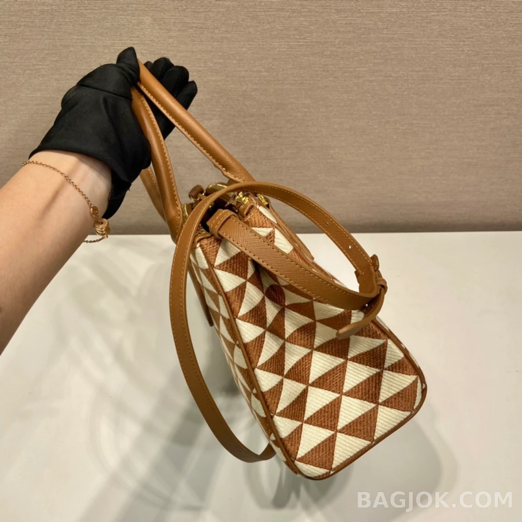 프라다 Prada 자수 패브릭 스몰 갤러리아 백 사피아노 상세 이미지