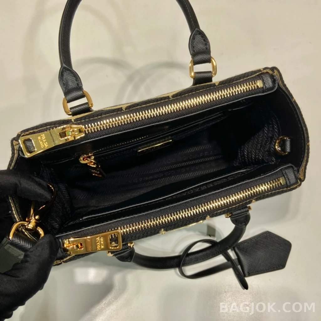 프라다 Prada 자수 패브릭 미니 갤러리아 백 사피아노 상세 이미지