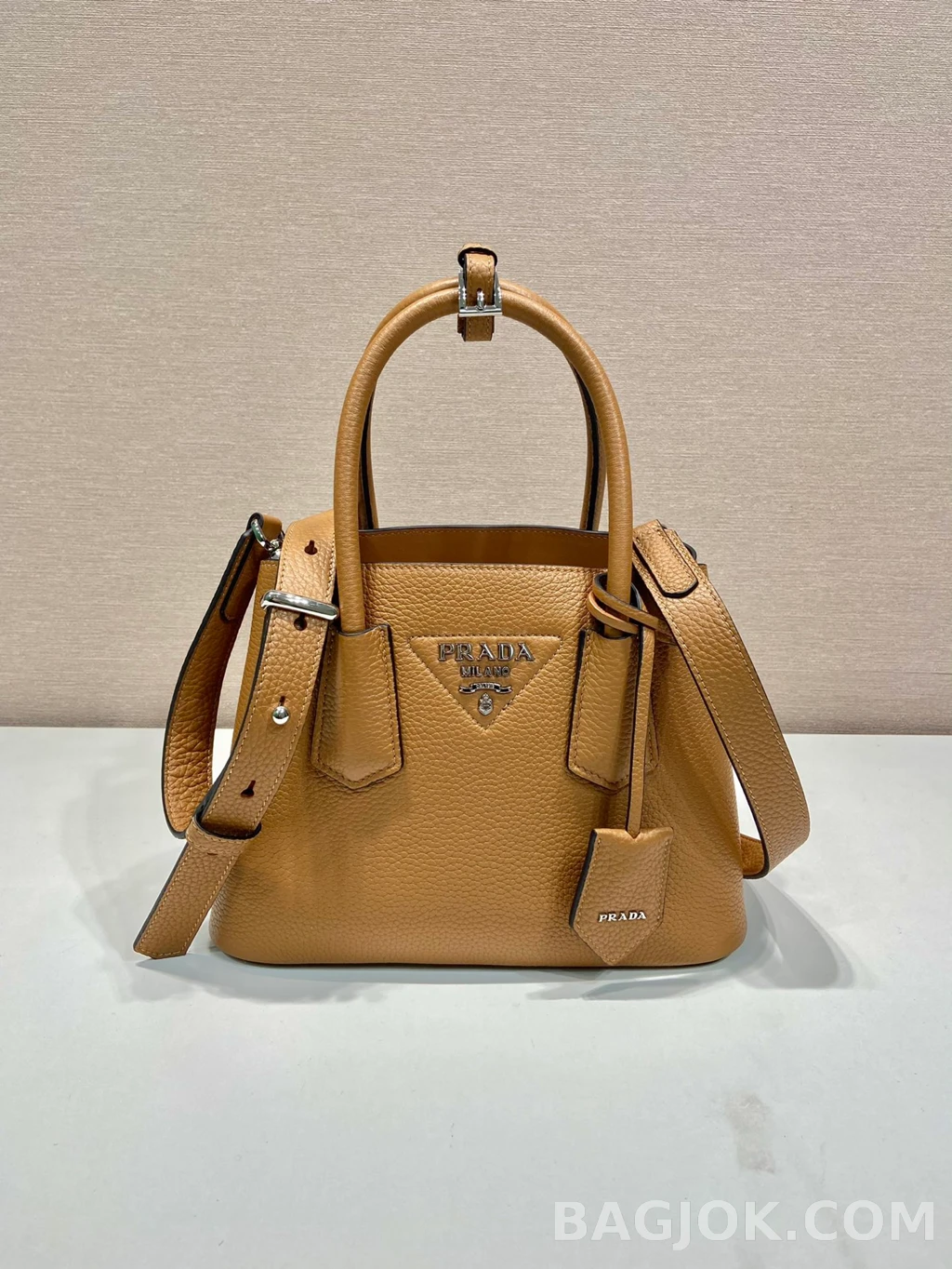 프라다 Prada 더블 쇼퍼백 디어그레인 상세 이미지