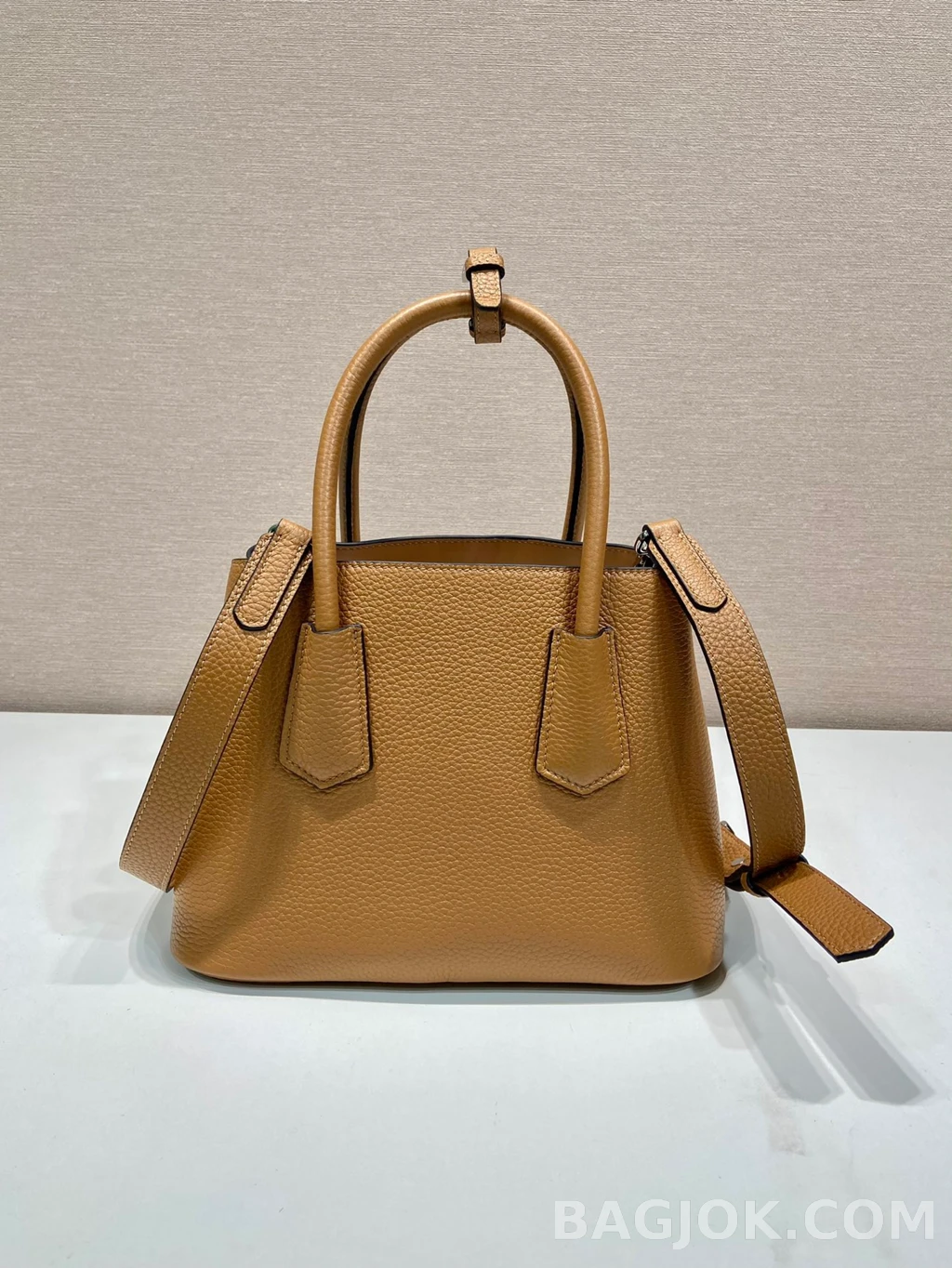 프라다 Prada 더블 쇼퍼백 디어그레인 상세 이미지