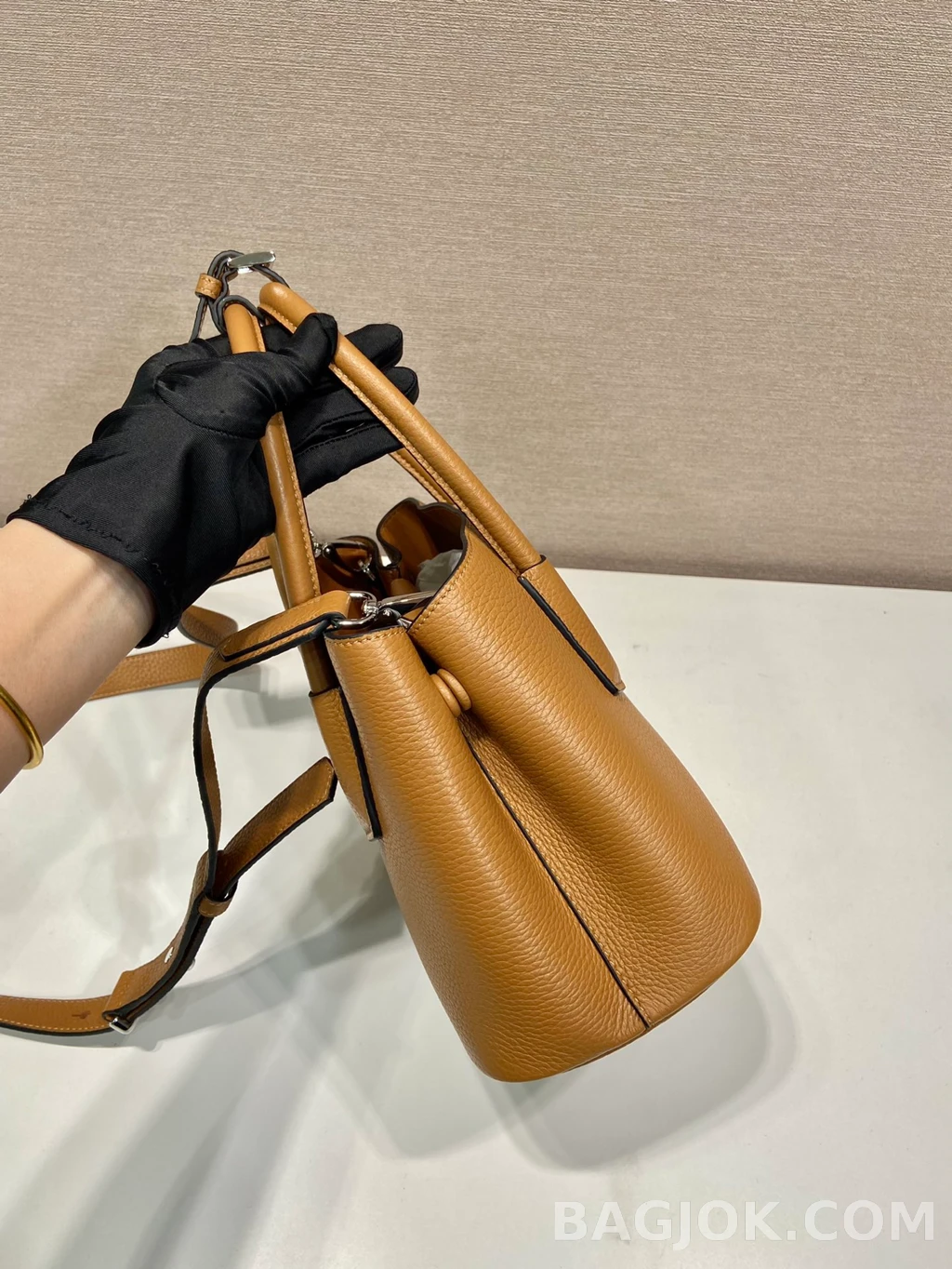 프라다 Prada 더블 쇼퍼백 디어그레인 상세 이미지